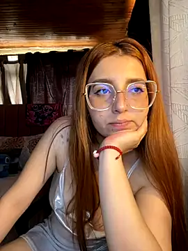 Webcam Model (CoraVibes)  is live.Free join now!