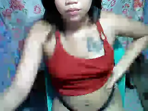 milkytits_yum00 - Milkytits_Yum00's free webcam