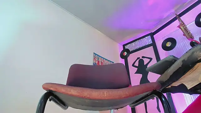 katha_Crawford webcam