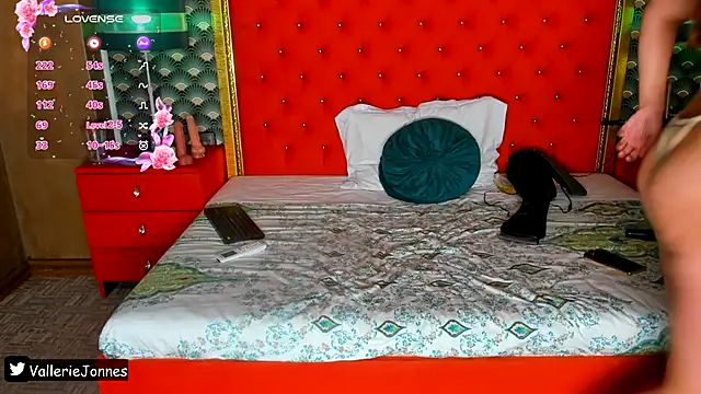 VallerieJones webcam