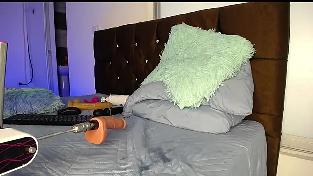 Sweet_hot_mia webcam