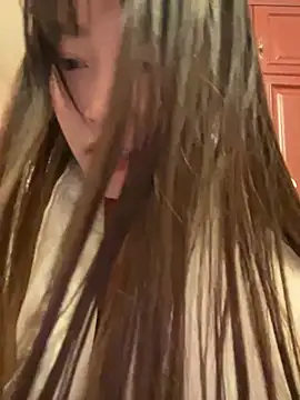 美女yueyuegirls在线直播