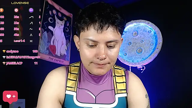 girl_intense444 webcam