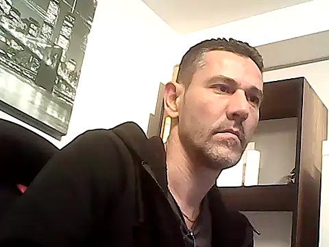 mastercharisma35 (Ask my age) - like tips ??? ı am hetero and office in