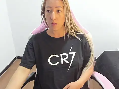 chrystal_sl852 - Chrystal_sl852's free webcam - UK Sex Cams