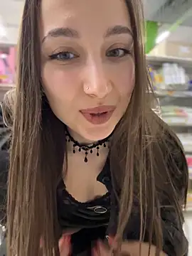 ICrazyOneIRL's live cam