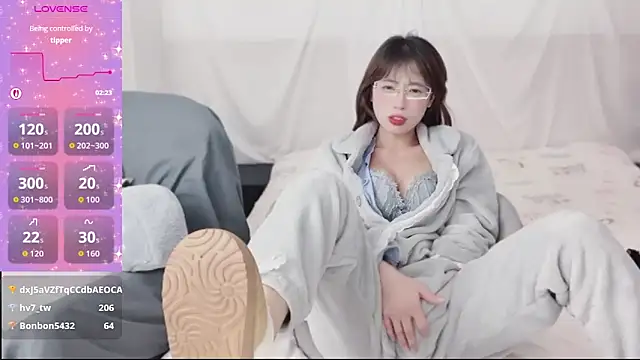 美女yuanbao_a在线直播