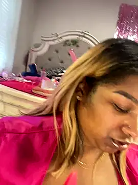 BigFineSelena live cam