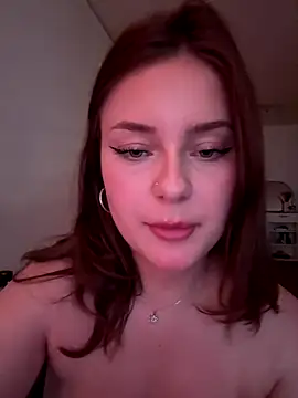 MaribelRiver's live cam