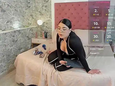 _Nikky_hearts webcam