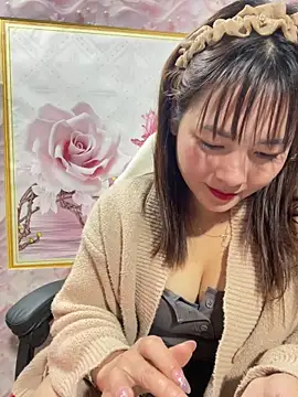 Webcam Model (Star_fruit)  is live.Free join now!