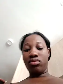 Webcam Model (kharoll) is live