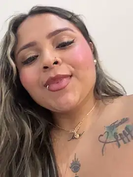 Webcam Model (ashley-swift-)  is live.Free join now!