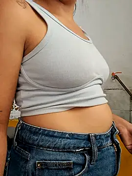 Webcam Model (lapicarona18)  is live.Free join now!