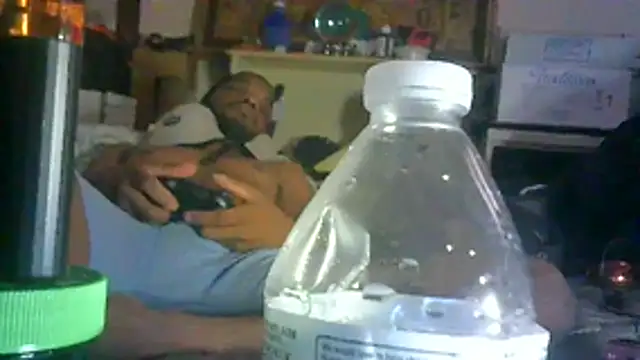 ON3YOULLN3VER_FIR3 webcam