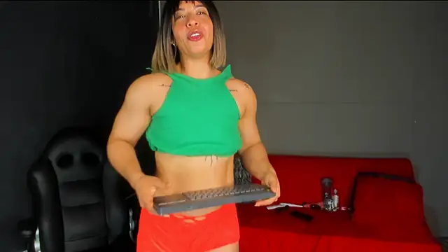 alicefit_212 - AliceFit_212's free webcam - UK Sex Cams