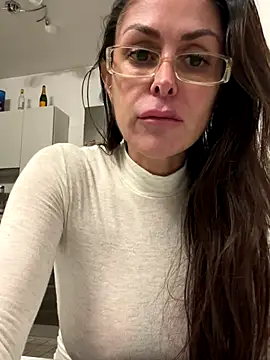 ainaht – webcam model profile photo