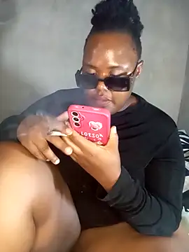 bigbootybitch96 (F young) - Buy a new dildo