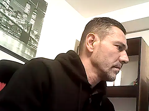 mastercharisma35 (Ask my age) - like tips ??? ı am hetero and office in