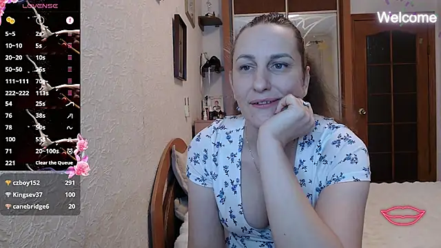 yevgeshka-milashka - Yevgeshka-Milashka's free webcam