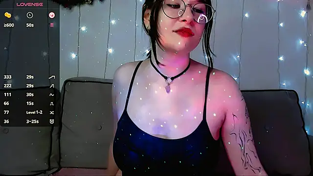 MyNameIsLilith webcam
