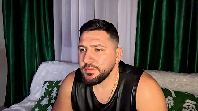 Gold_Alpha_Boy webcam