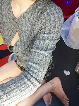 Alone_nothing webcam