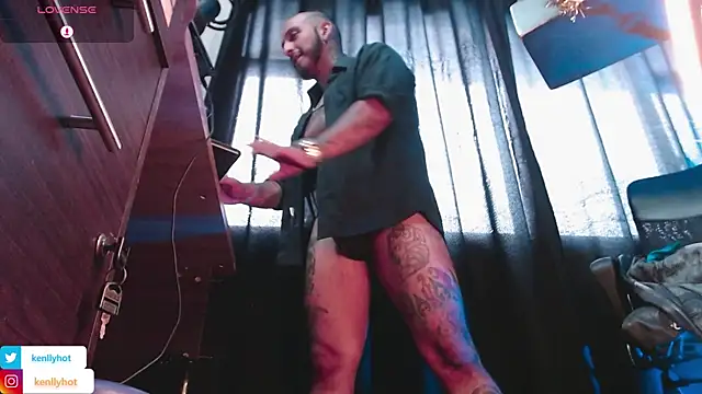 KenllyH webcam