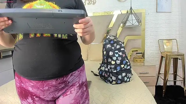 mia_sweetie0 - Mia_sweetie0's free webcam - UK Sex Cams