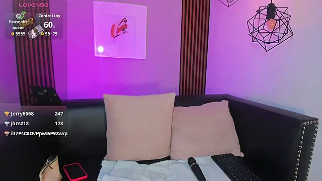 Nahiajhonson_ webcam