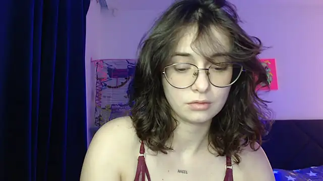 angelik5371 (F teen) - laser vision correction