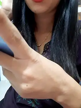 Webcam Model (Arisha12)  is live.Free join now!