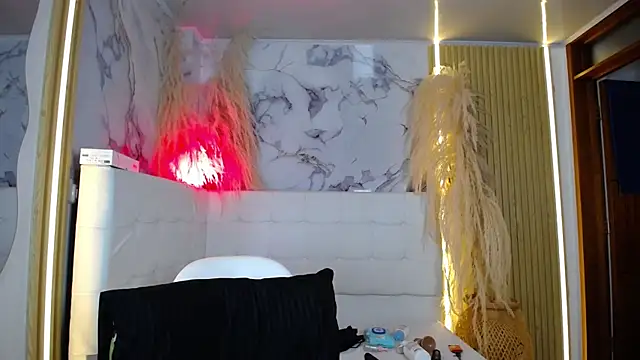 Bruja__Scarlata webcam