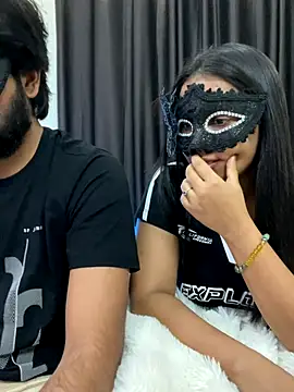 vickyandtania - Vickyandtania's free webcam - UK Sex Cams