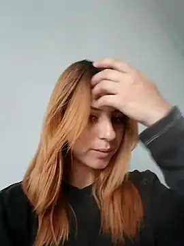 Nahiajhonson_ webcam