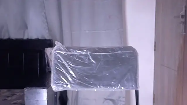 honey-magic-77 webcam