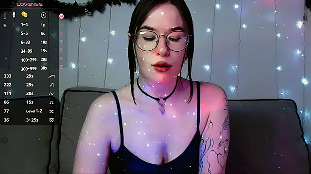 MyNameIsLilith webcam