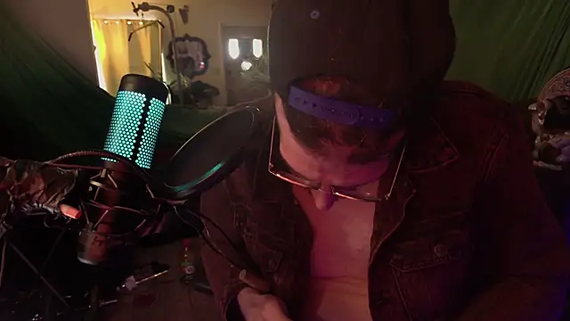 MasterDaddyCool webcam