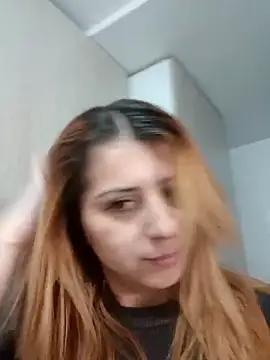 Nahiajhonson_ webcam