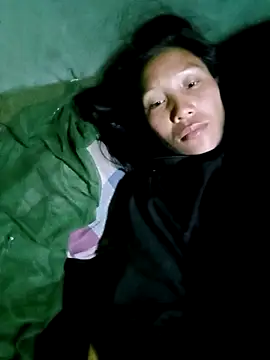 Lisa_pusy live cam screenshot female on Porngall – Porn Galleries & Live Cams