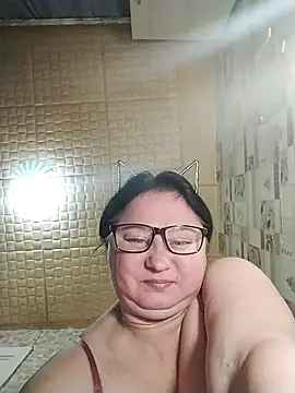 Holly-69 webcam