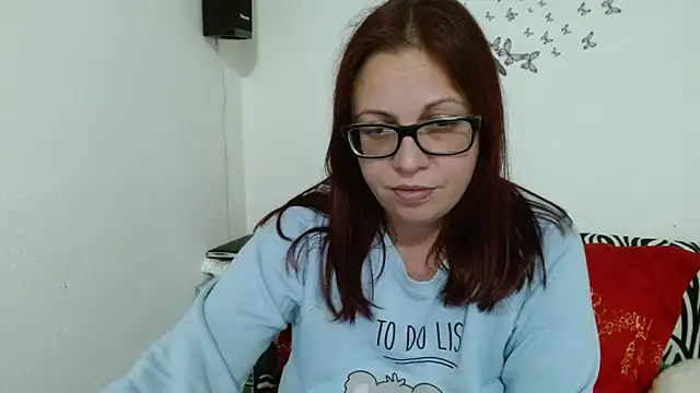 LadyHellene webcam