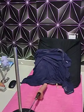 Webcam Model (Megann_9)  is live.Free join now!