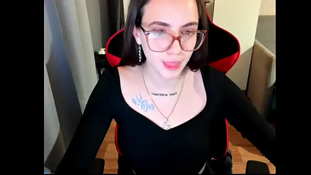 Mia_Martin777 webcam