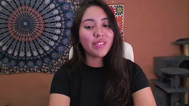 IntimateTales webcam