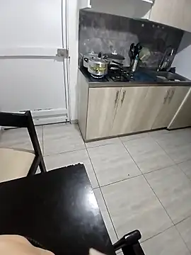 Nahiajhonson_ webcam