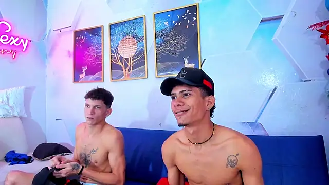 Alex_jeins_at webcam