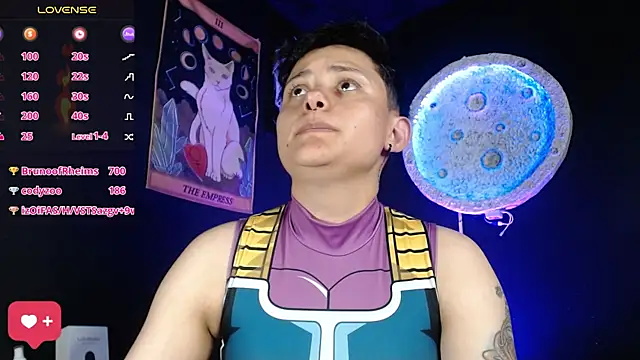 girl_intense444 webcam