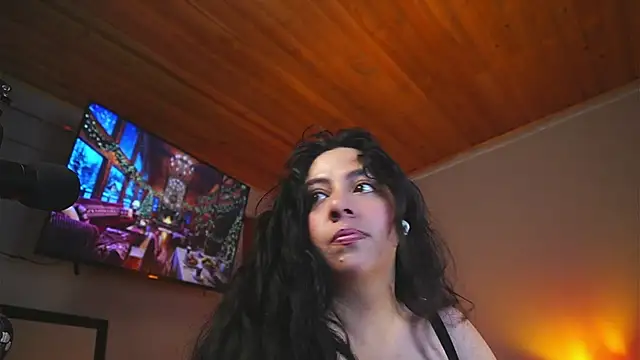 coraline_latin webcam