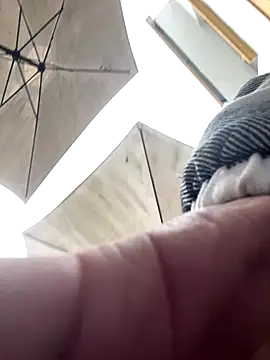 MiaScott_Pink webcam